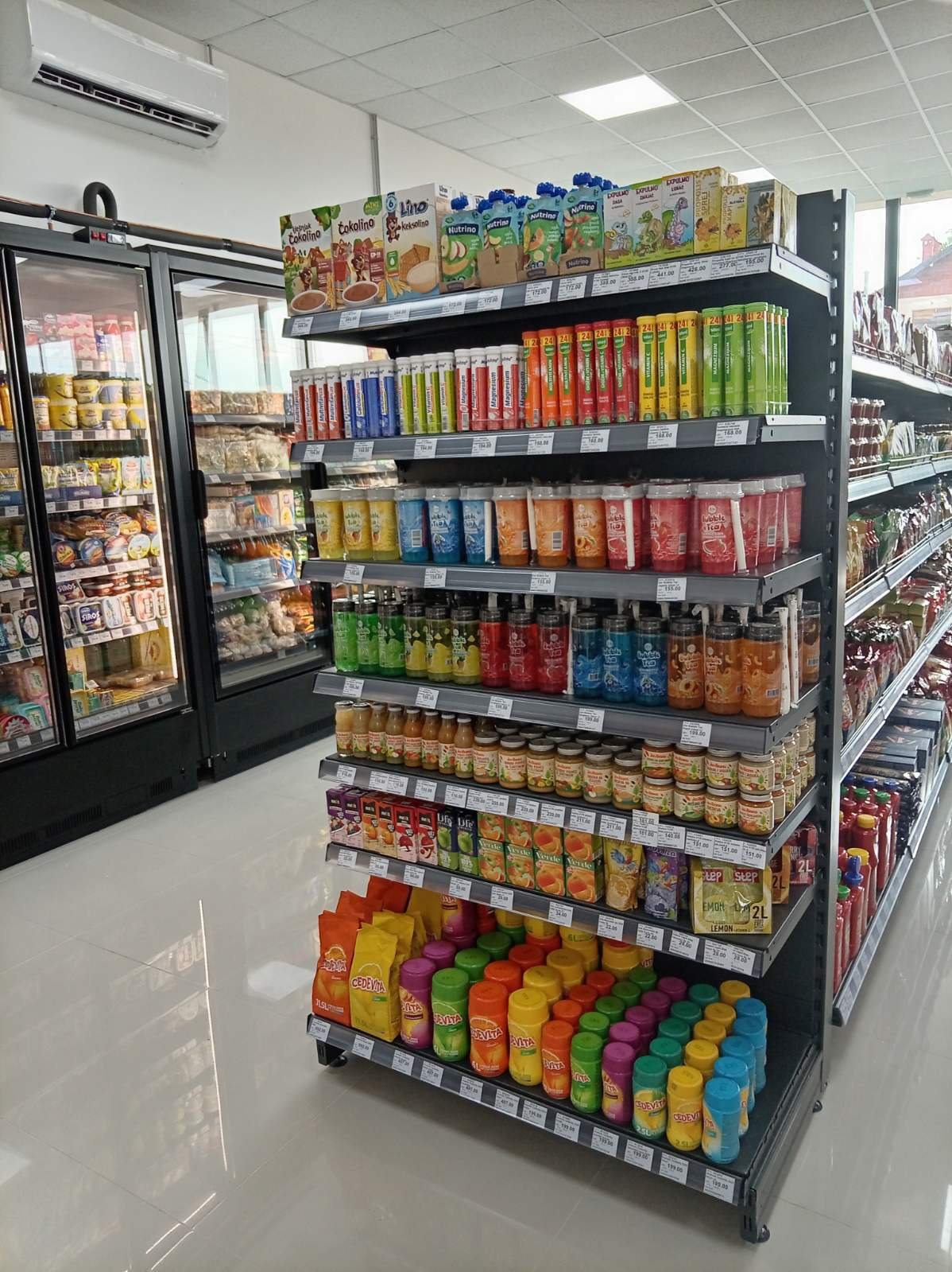 Nicoll-Market8-15
