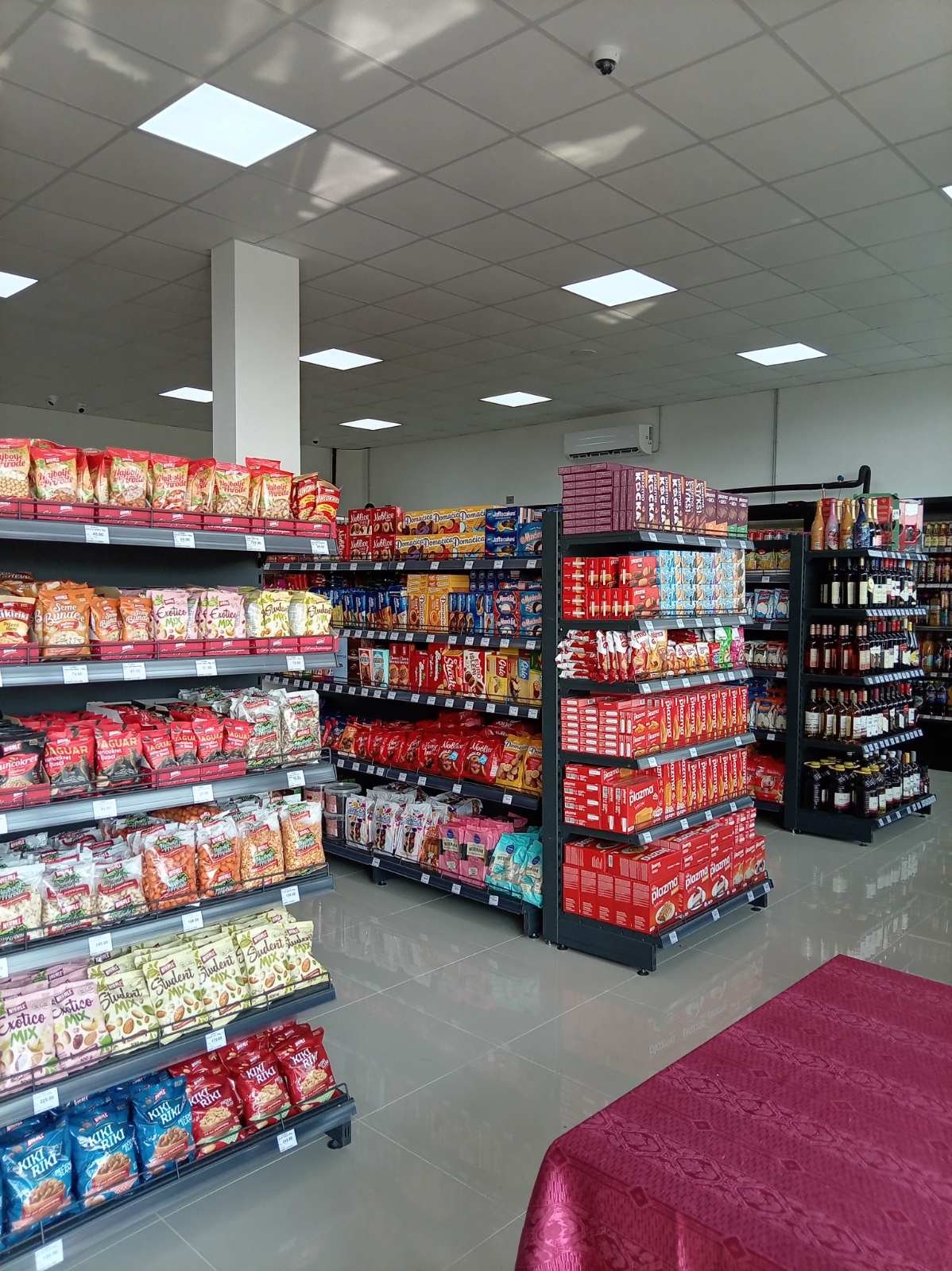 Nicoll-Market8-17