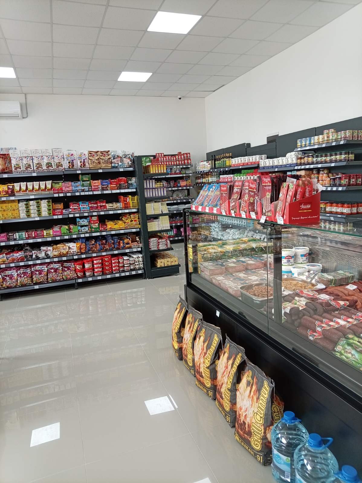 Nicoll-Market8-19