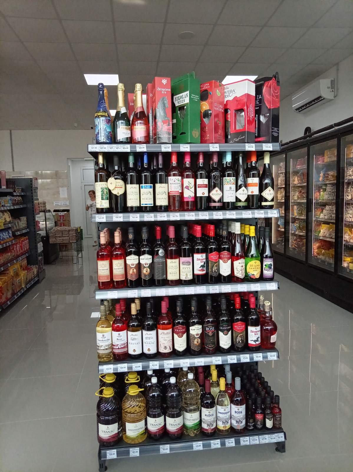 Nicoll-Market8-27